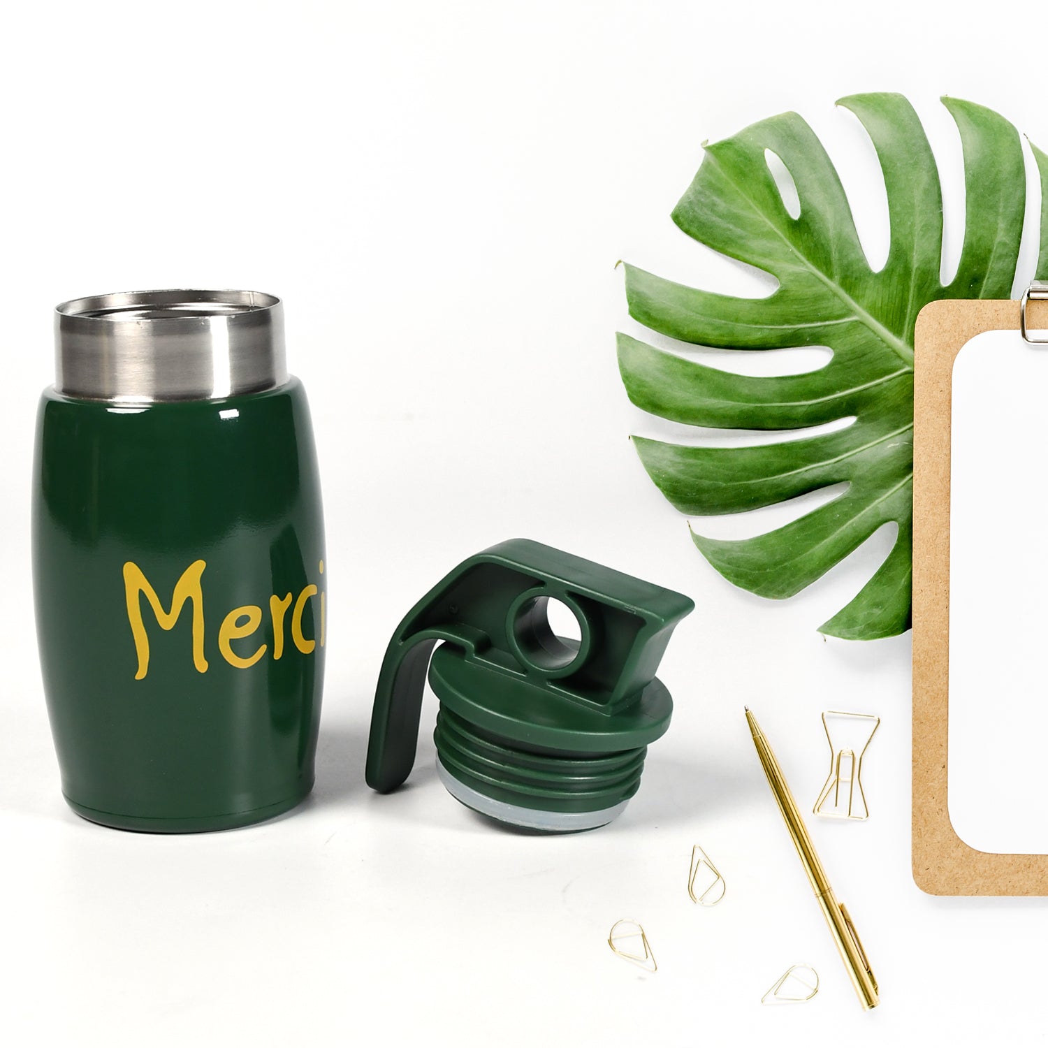 Grenade-shaped water bottle Grenade-shaped water bottle